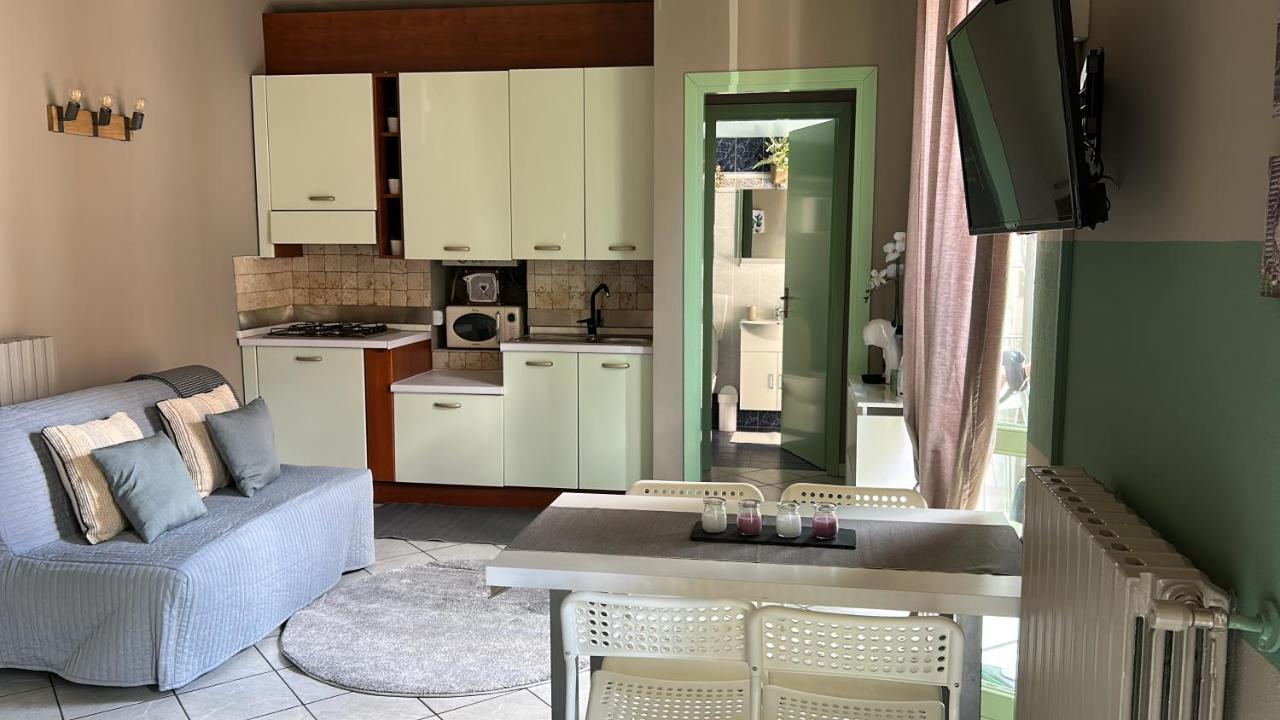 Appartement Bon Bon Del Corso Con Terrazzo E Aria Condizionata à Asti Extérieur photo